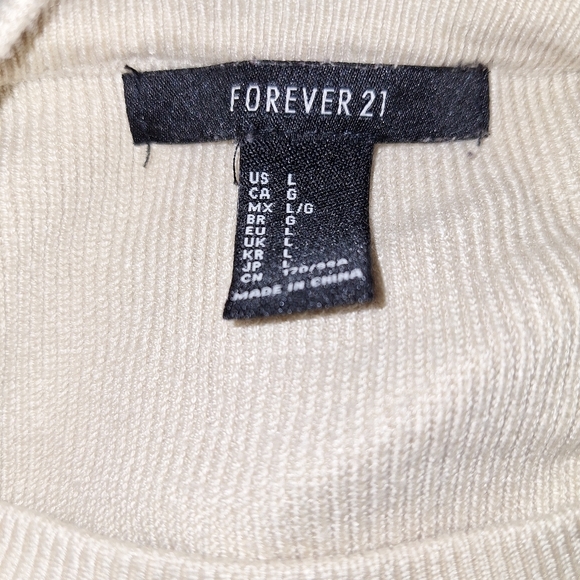 Forever 21 cold shoulder sweater size large - Picture 5 of 5